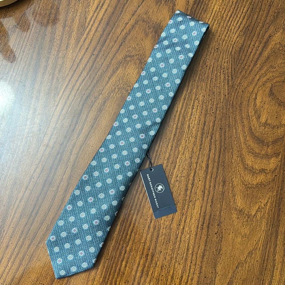 Hart Shaffner Marx tie NWT